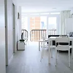 Benidorm Beach 아파트 *